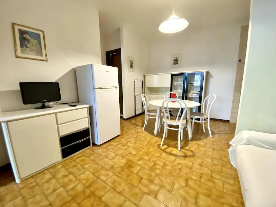 4 Posti Letto E Parcheggio Gratuito Apartment Bibione 0*,  Italy